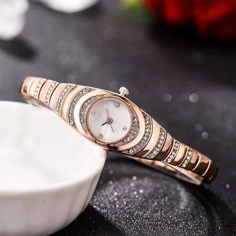 💎Neuer Stil - Armbanduhr mit Strasssteinen für Damen⌚
