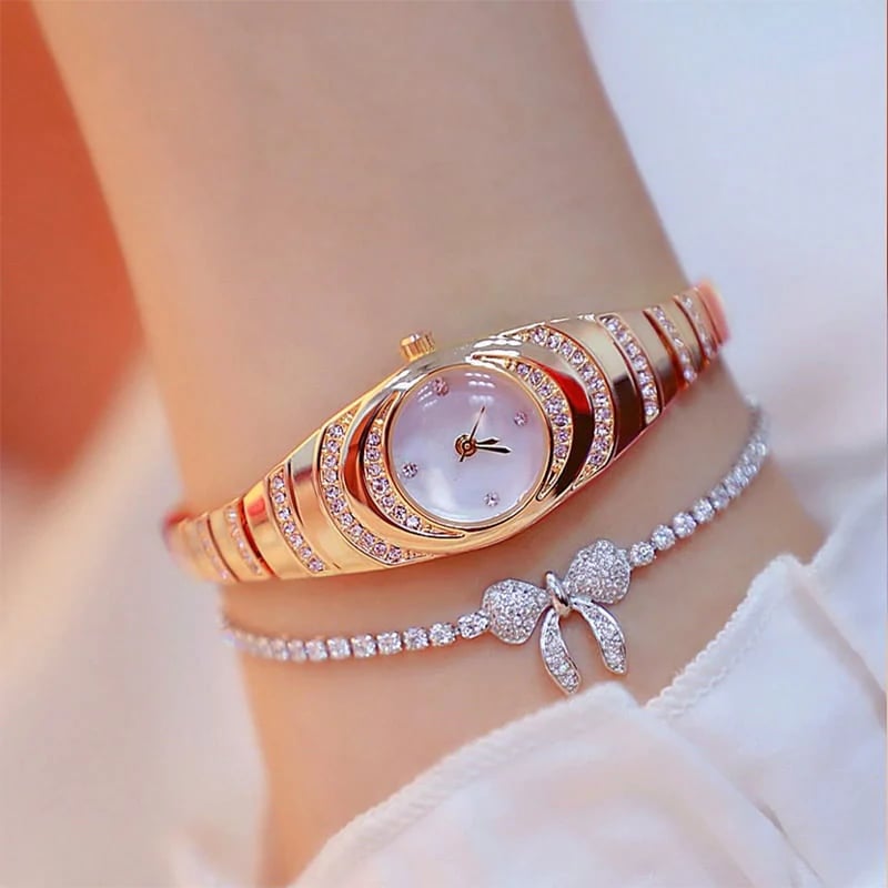 💎Neuer Stil - Armbanduhr mit Strasssteinen für Damen⌚