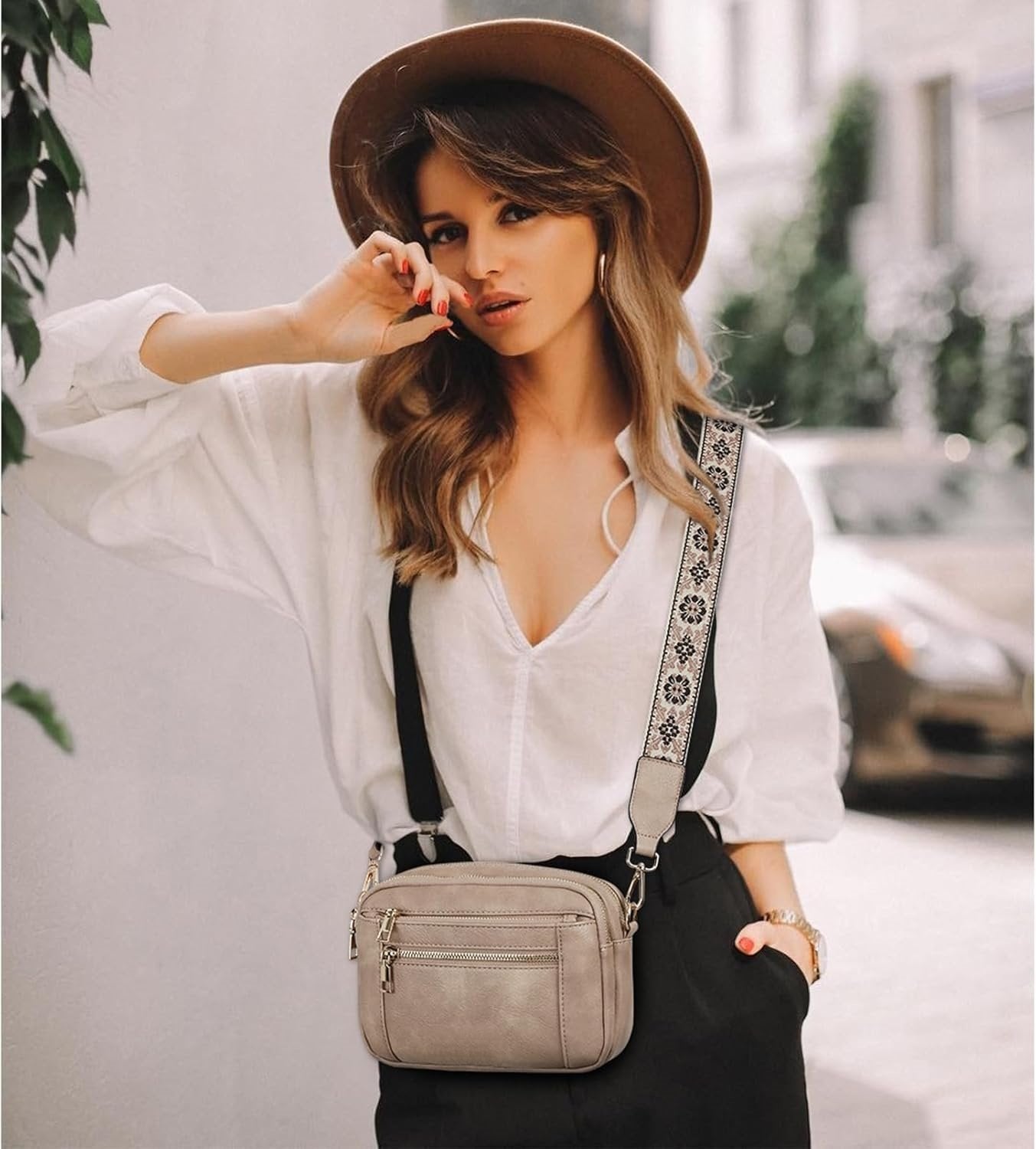 🎁Begrenzte Zeit 50 % Rabatt👜Handgefertigte Umhängetasche aus Leder mit buntem Schultergurt